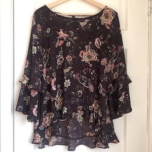 Timing Hi-Lo Ruffled Blouse